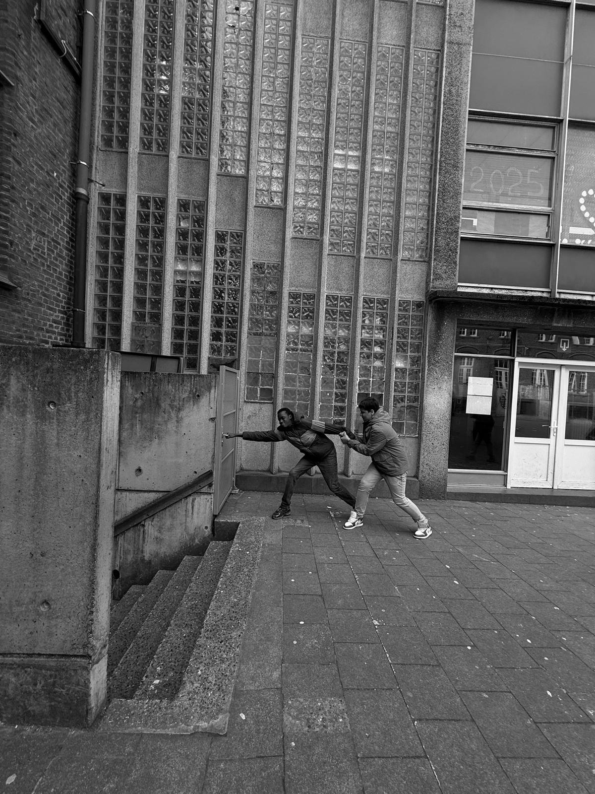AT25-Violence-ISJB-Tirerlautre.jpeg