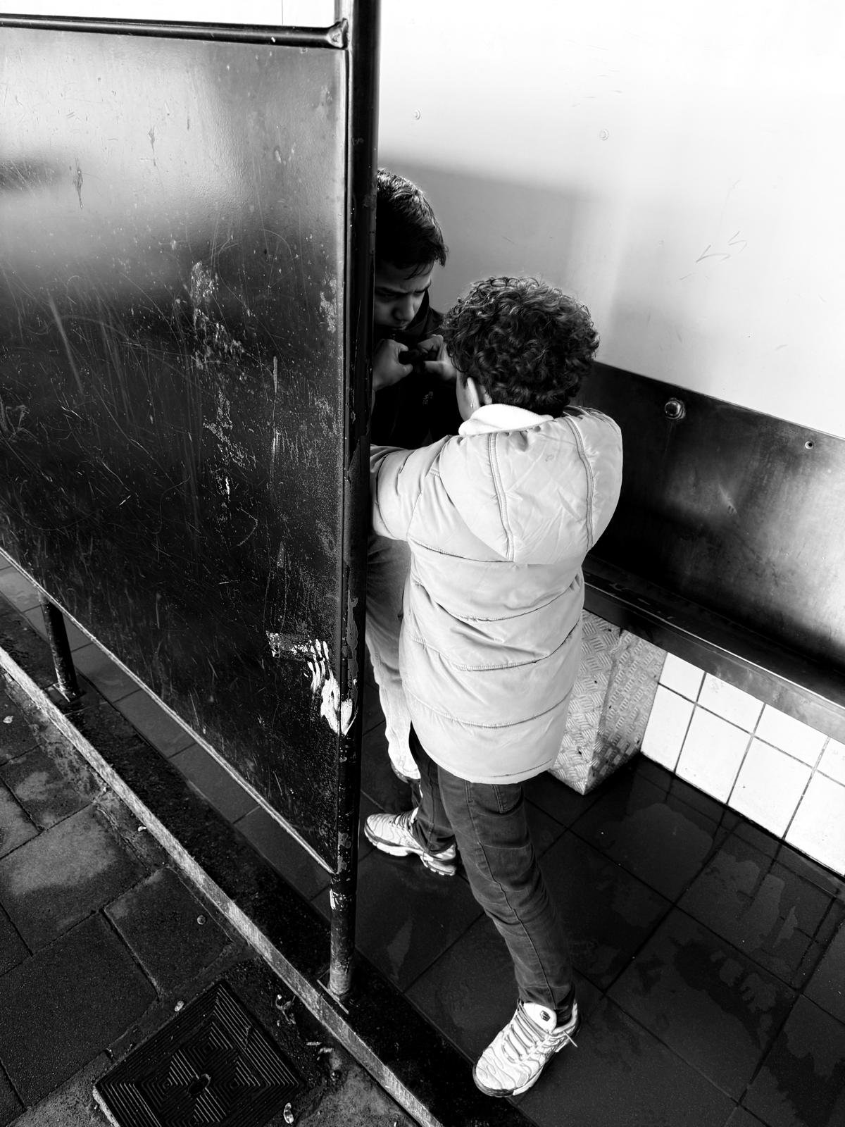 AT25-Violence-ISJB-Toilettes2.jpeg