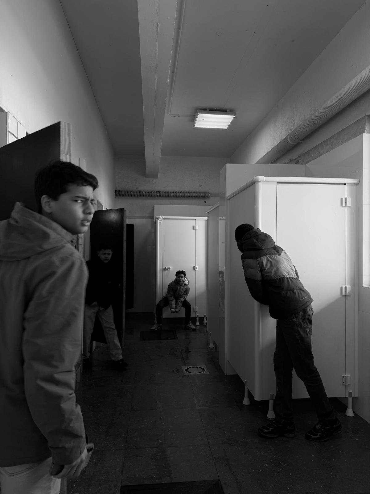 AT25-Violence-ISJB-Toilettes.jpeg