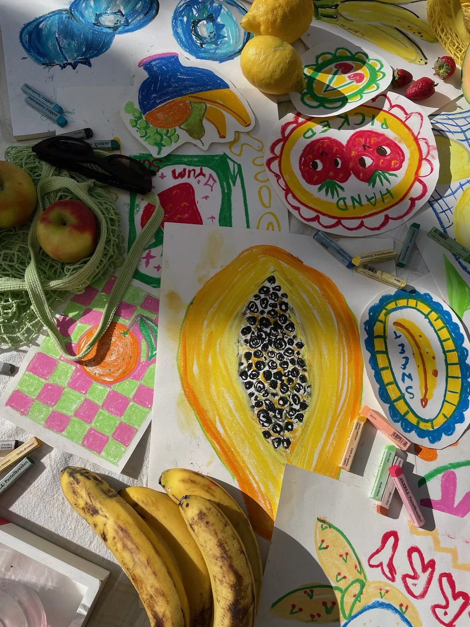 liveartclub-fruit-and-draw-workshop-pastellkreide-markk (9).JPG