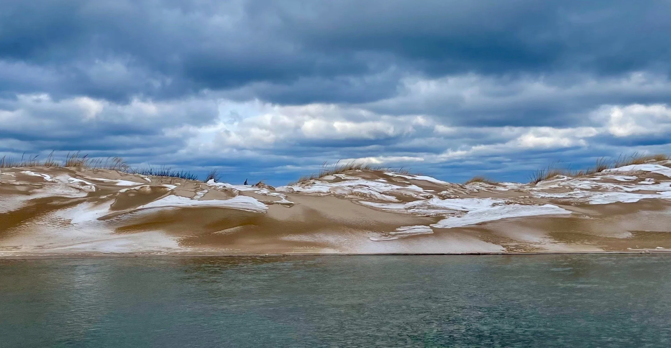 ✨Winter Solstice✨Tomorrow marks the quiet turning point, the longest night. 

Enjoy watching the light grow, the wind-written patterns in the sand evolve, and let the rhythm of the seasons draw you outdoors. 

#WinterSolstice
#ReturnOfTheLight
#Sleep