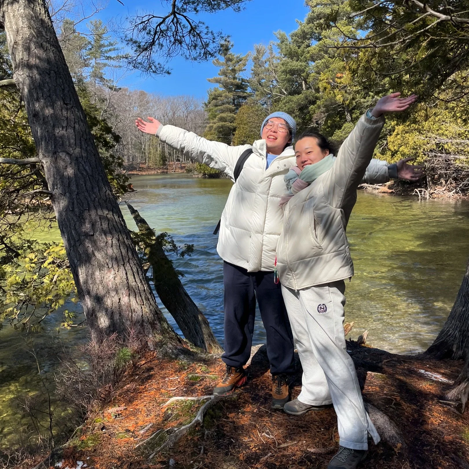 Another euphoric adventure in #sleepingbeardunes 

NEW just in time for spring break:
 
 🥾  SHORE to SUMMIT 🐻

Ascend a dense forested trail to the premier dune vista, descend a thrilling 450* sand dune to the Lake Michigan shoreline, and conclude 
