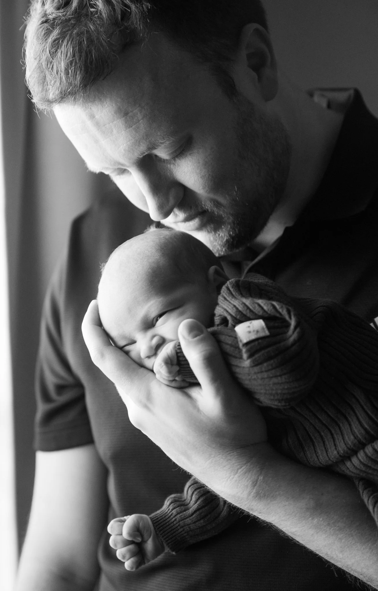 Newborn Lifestyle Photographer