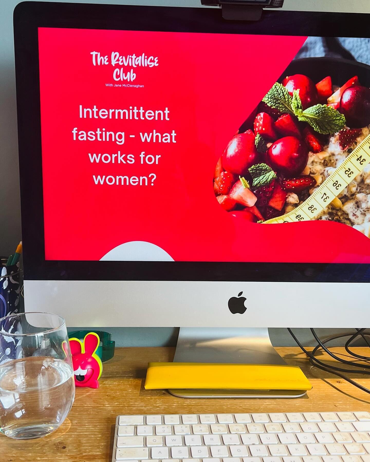 Intermittent fasting is not for everyone, and a lot of what it recommended takes little account of women&rsquo;s bodies or hormone changes. 
In this month&rsquo;s Revitalise Club, we explore:
&bull; what works (and doesn&rsquo;t!) for women
&bull; wh