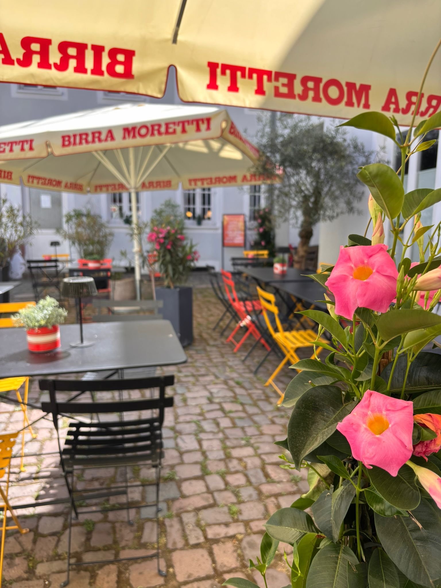☀️Ein bisschen Napoli im GOTTI Hinterhof
