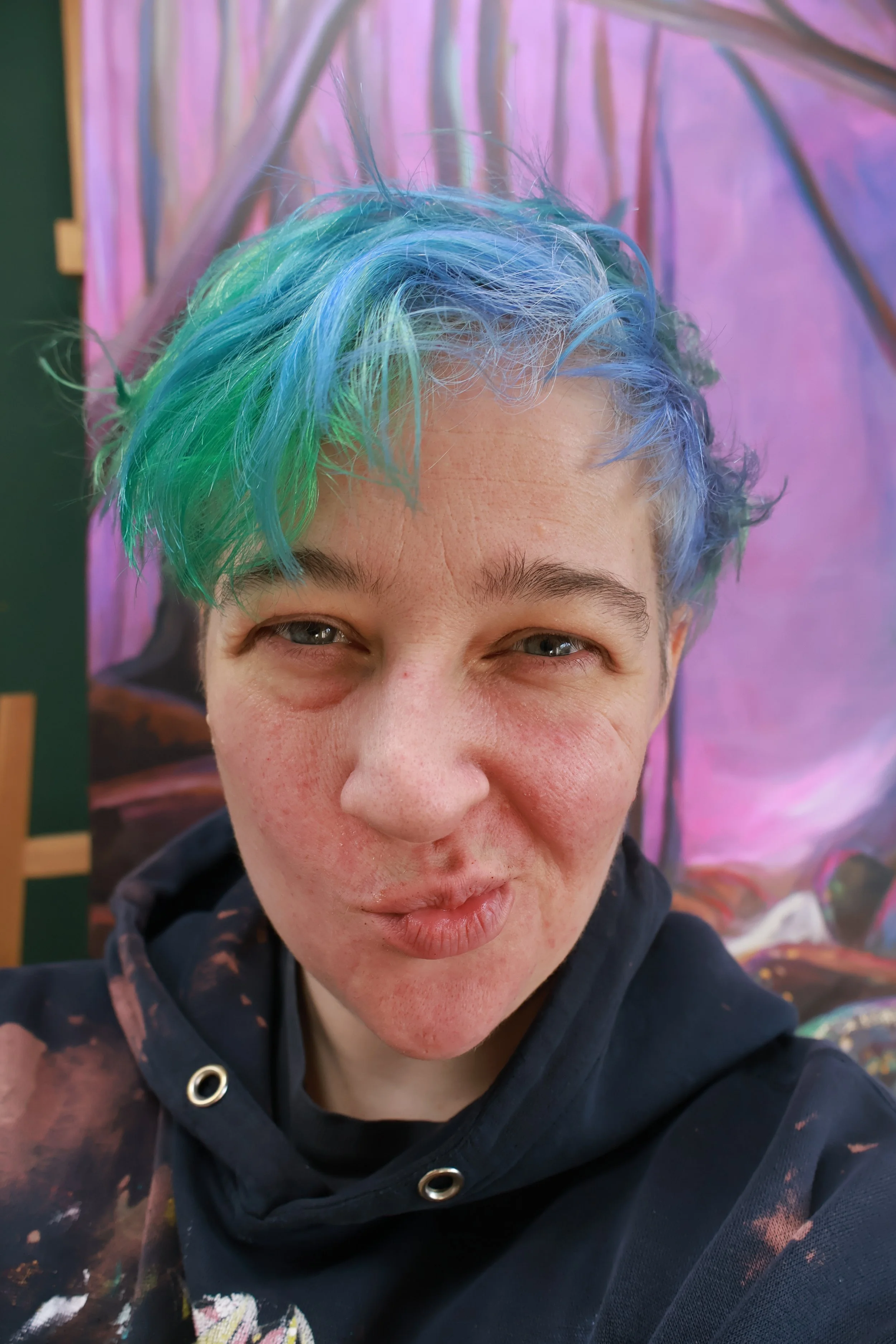 Kraftiermalerin Lisa Brenk