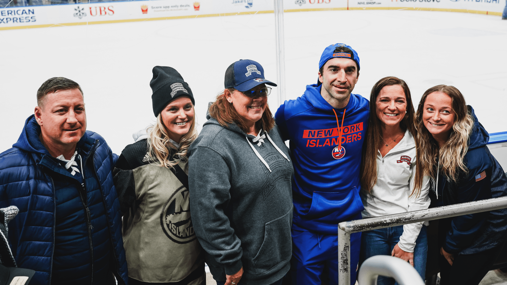 King Clancy nominee Palmieri of Islanders takes action for military families