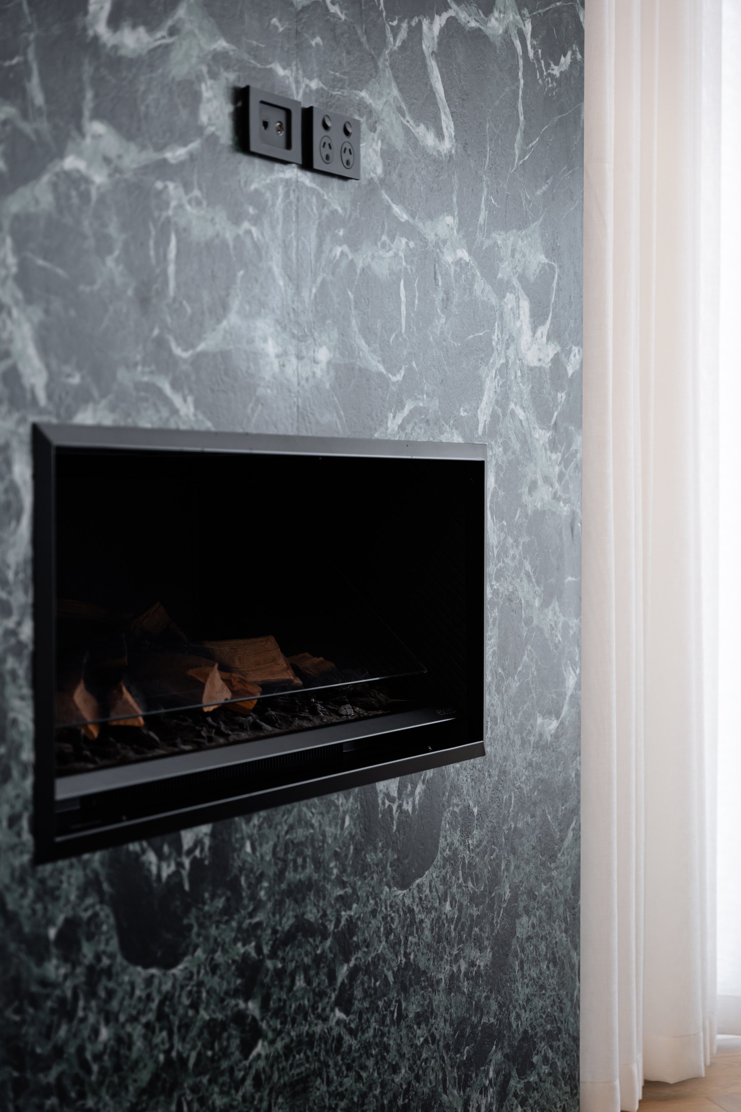 Woodlea-47 verde Alpi Fireplace -min.jpeg