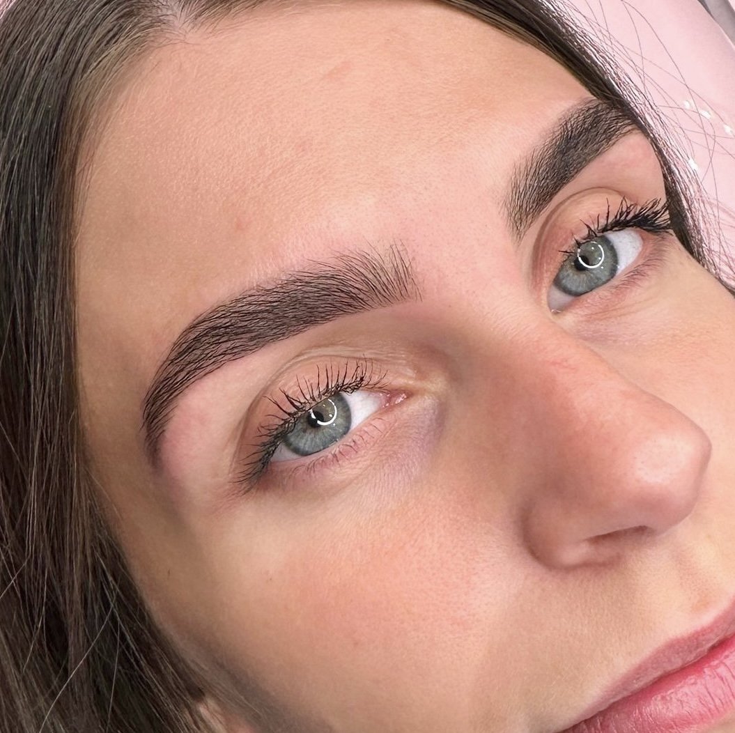 Defined Brow Training ♥︎