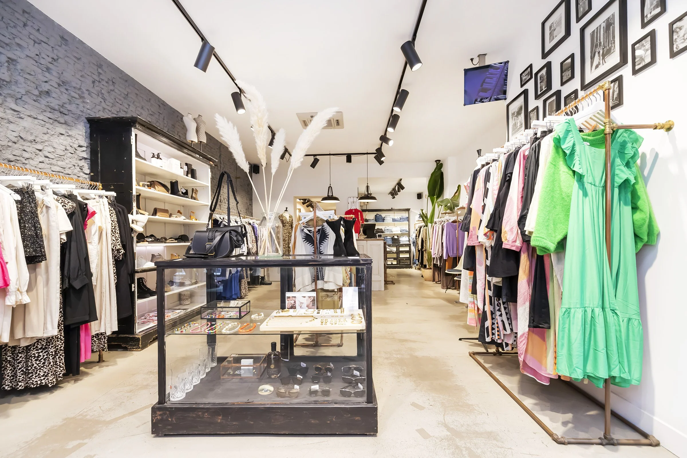 HUIDESTRAAT WINKEL.jpg