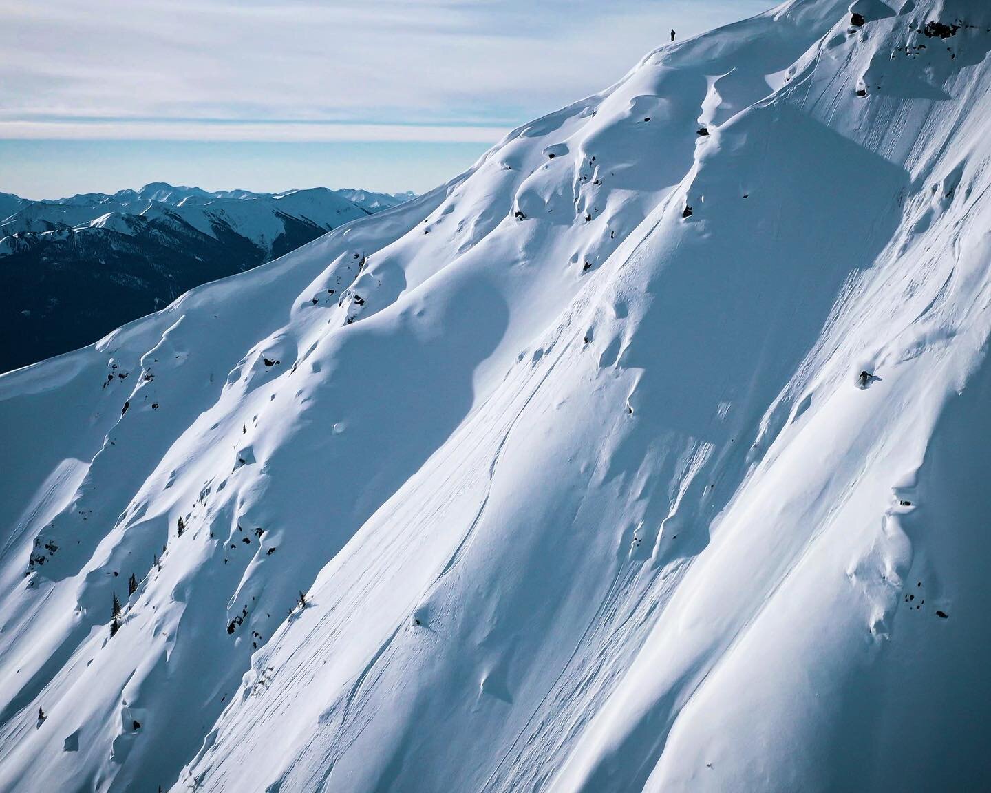 Well another winter for the books! The Blank crew had a blast shredding and exploring in the mountains now it&rsquo;s time to relax and soak up the sun. Look for our project #TalesfromCascadia to hit some kind of screen in the Fall! 
#timetoplay @sal