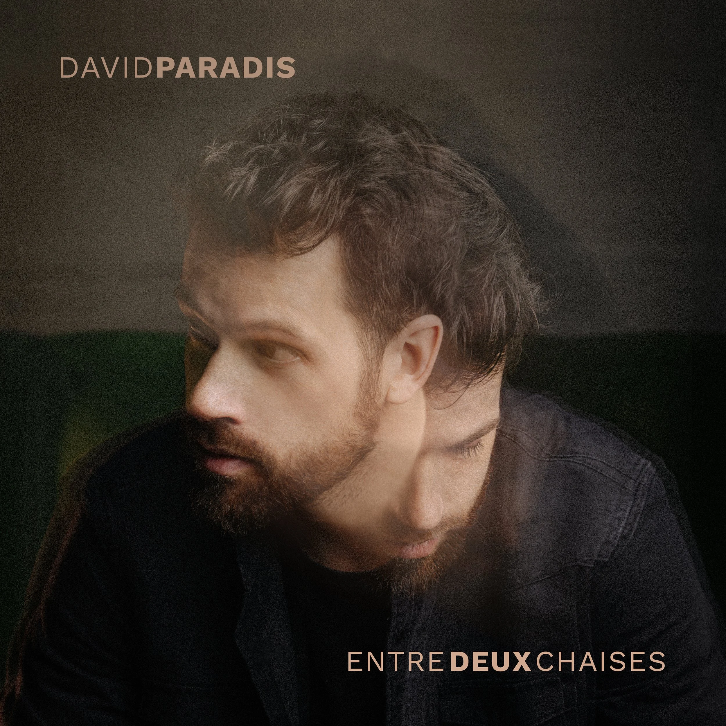 David Paradis présente « Entre deux chaises », son premier extrait en carrière