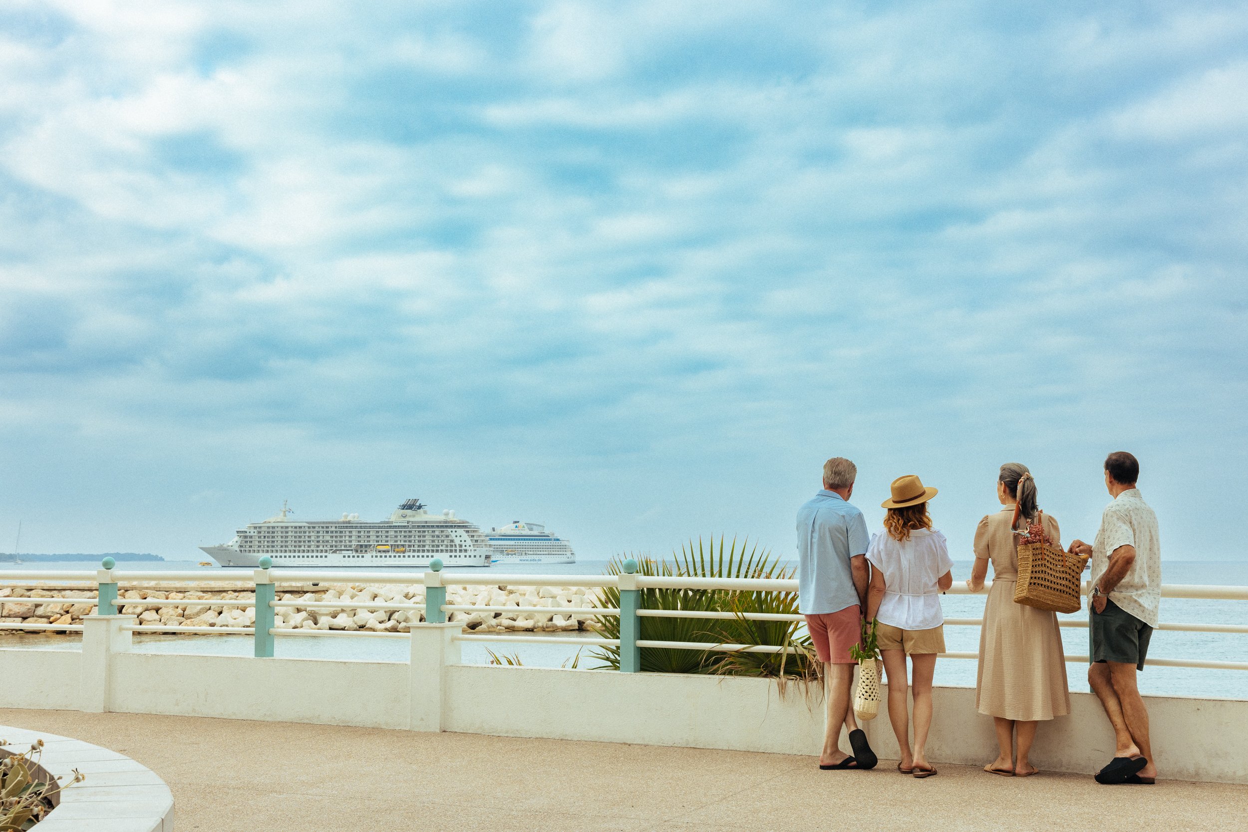 The World Cruises - People, advertising, travel, lifestyle photography. Drew Woolery, Kansas City commercial and advertising photographer and director.