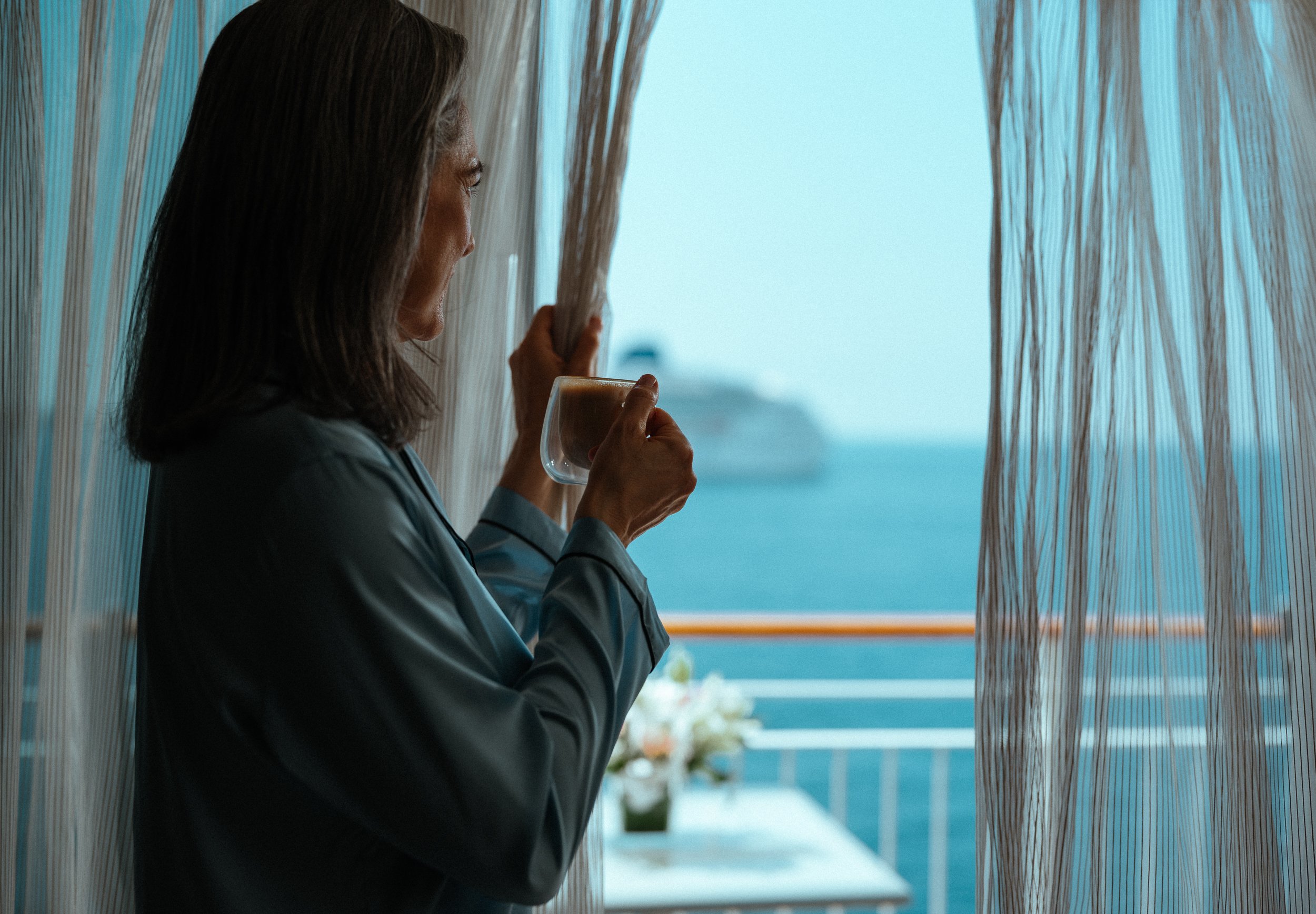 The World Cruises - People, advertising, travel, lifestyle photography. Drew Woolery, Kansas City commercial and advertising photographer and director.