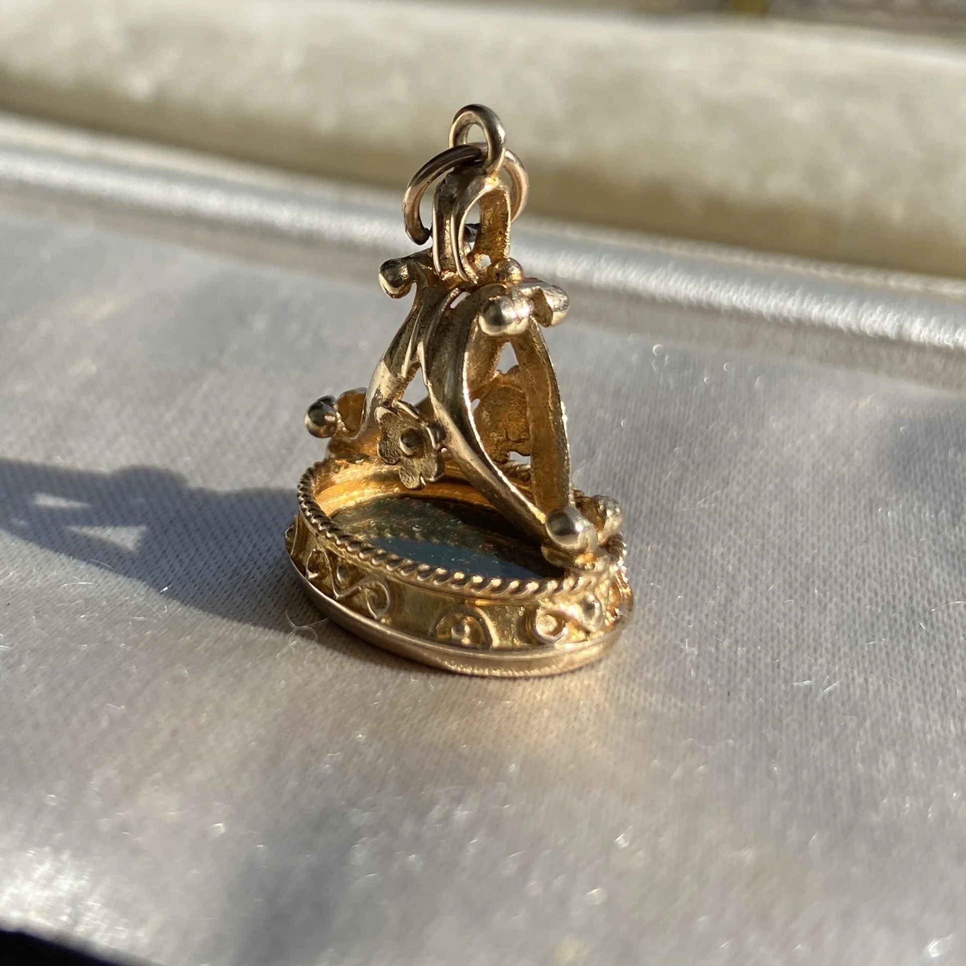 B38897FF-8996-48B4-BB8C-03D3F2376AAC