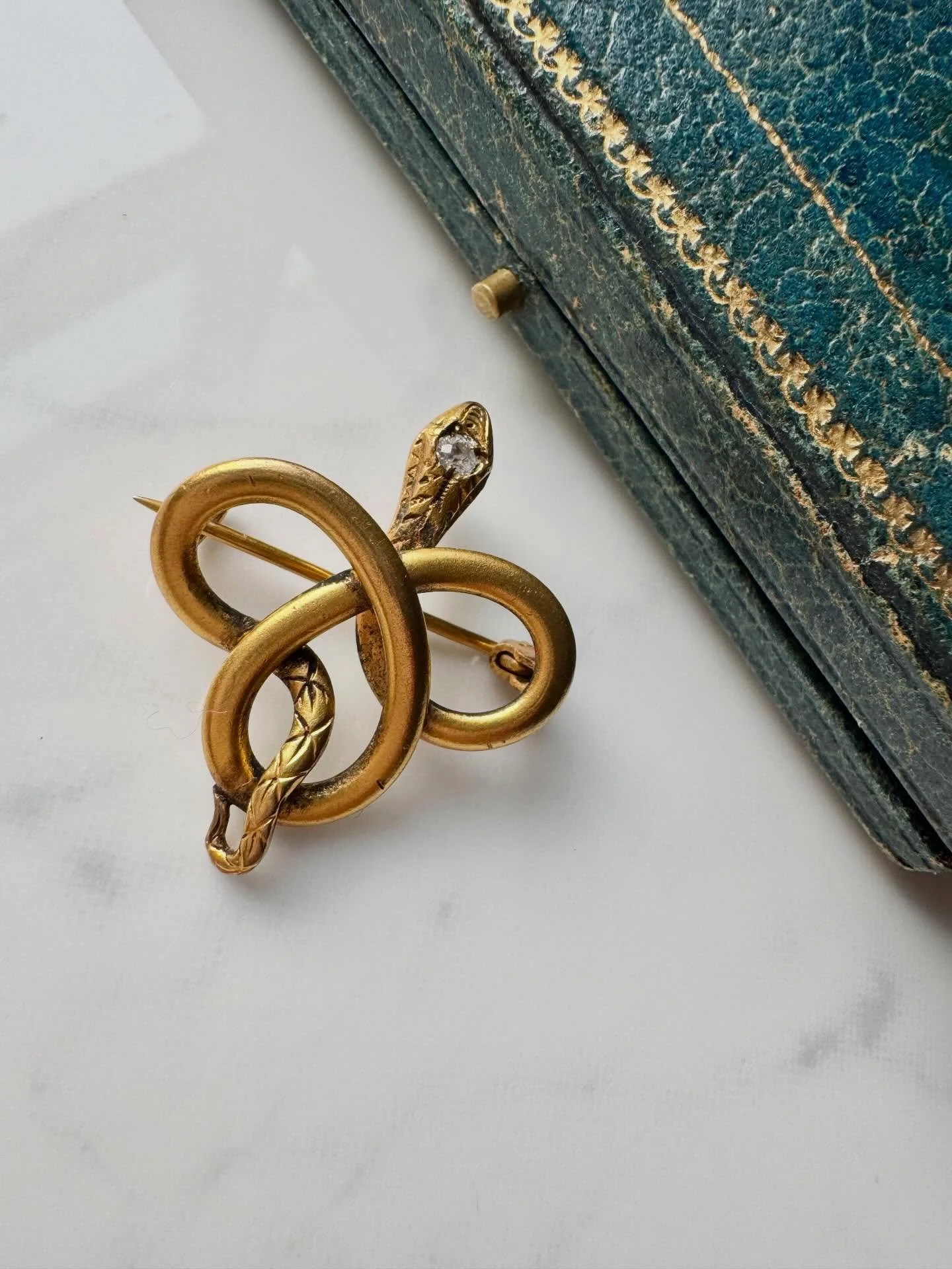 *Both Now Sold*
Antique French snakes 🐍🐍 On the website now 💫message me with any questions. 
Happy Sunday my friends 💛

#joaniesjewels
#antiquejewelry
#snakejewelry