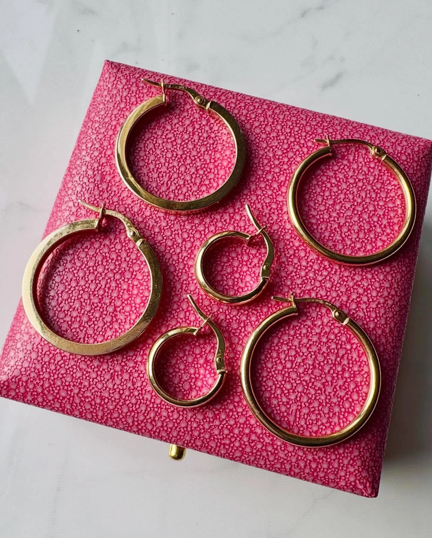 {All Sold}
Hoops anyone? All available &amp; on the website 💫🩷 Message me with any questions. I&rsquo;ll link them in Stores. Happy weekend everyone 🩷

#joaniesjewels
#9cthoops
#vintagegold