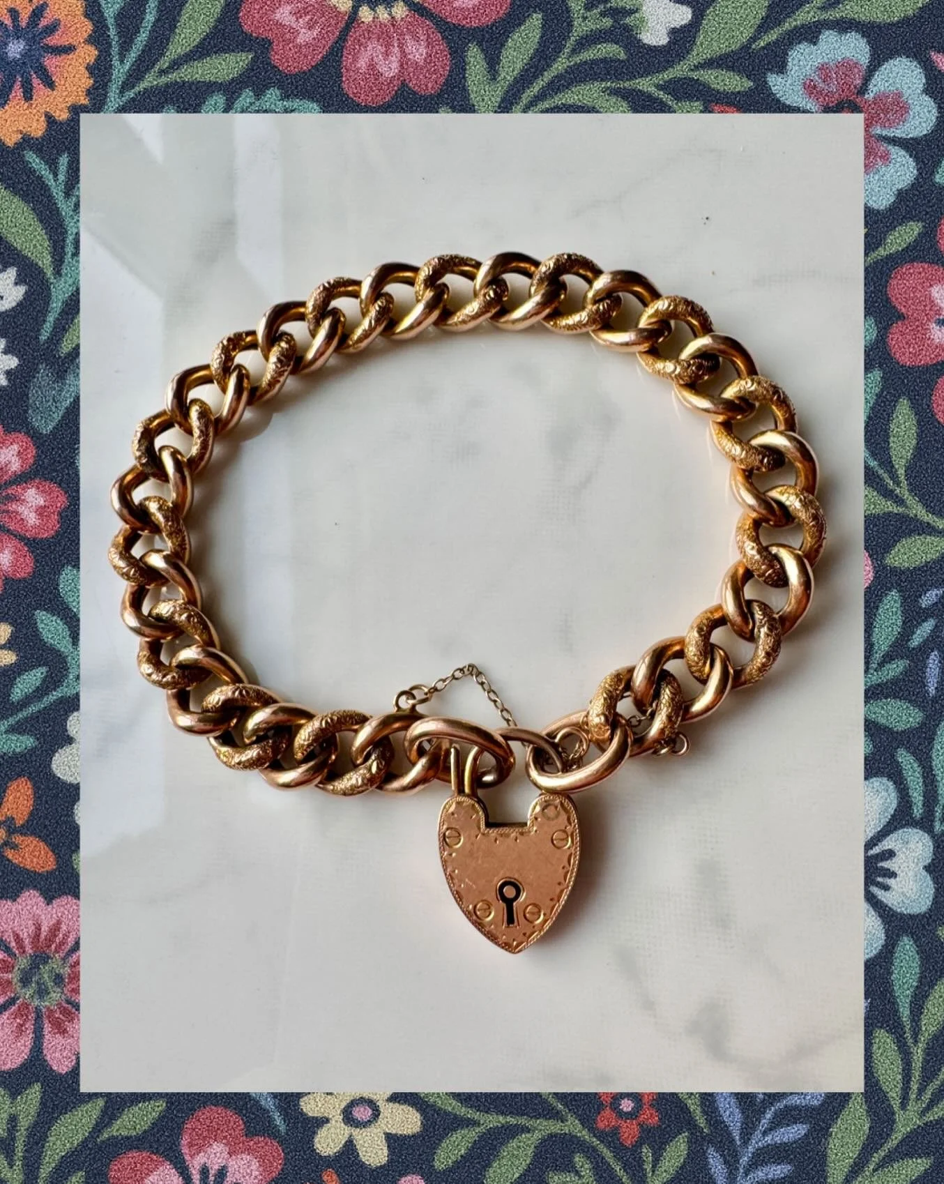 An antique, ornate night &amp; day bracelet with a chased heart padlock clasp. Available on the website - layaway is available in 24 hours. As always message me with any questions and to be on the layaway list 💫

#joaniesjewels 
#antiquejewelryaddic