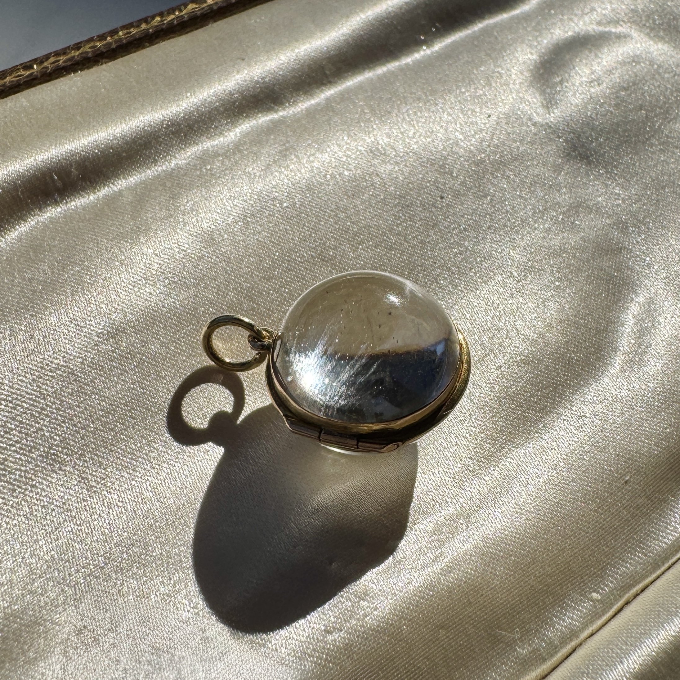 Antique Pool of Light Locket, 9ct