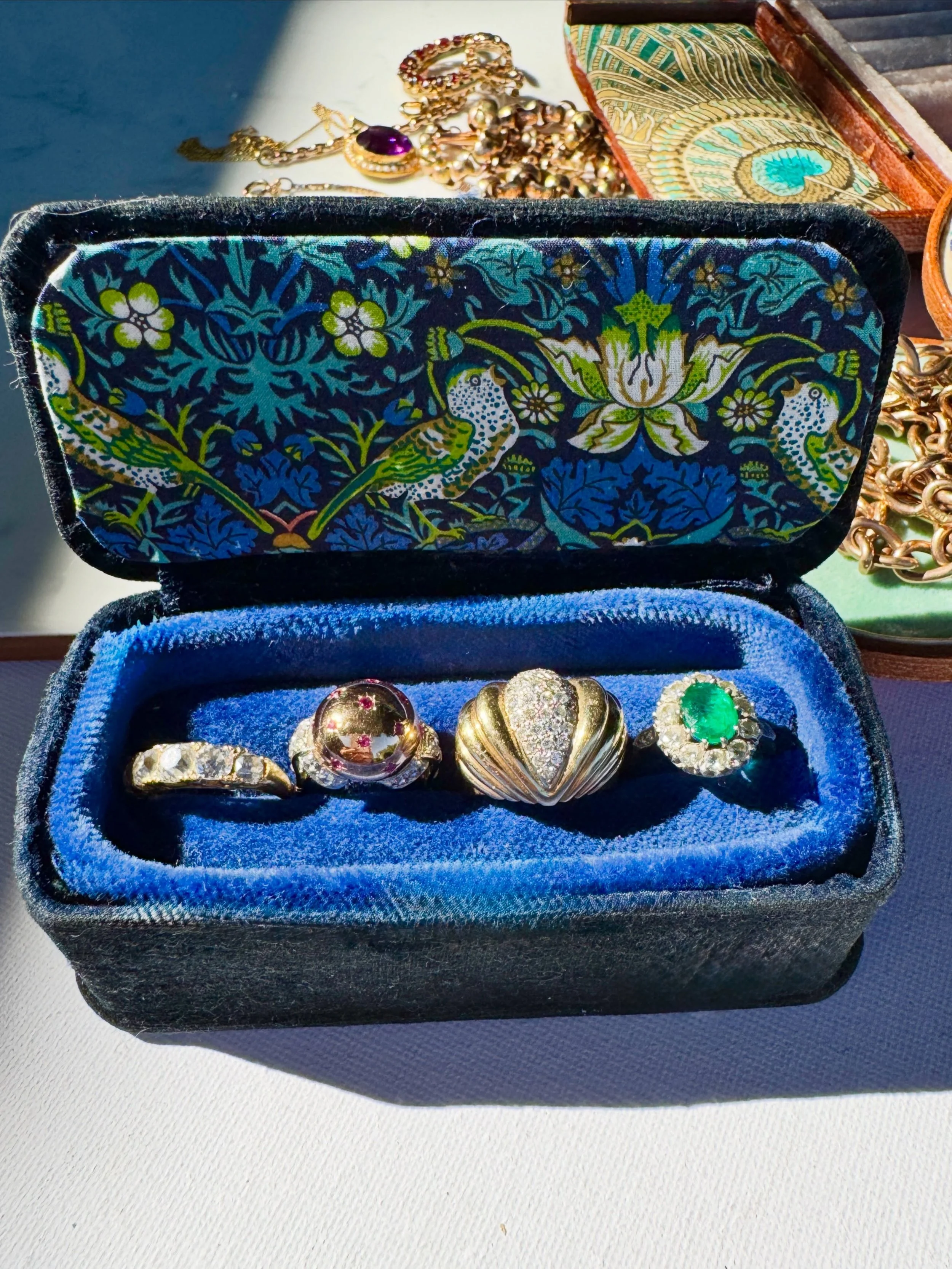 Which is your favourite? These are some of the rings that I have on regular rotation at the moment 💫💚