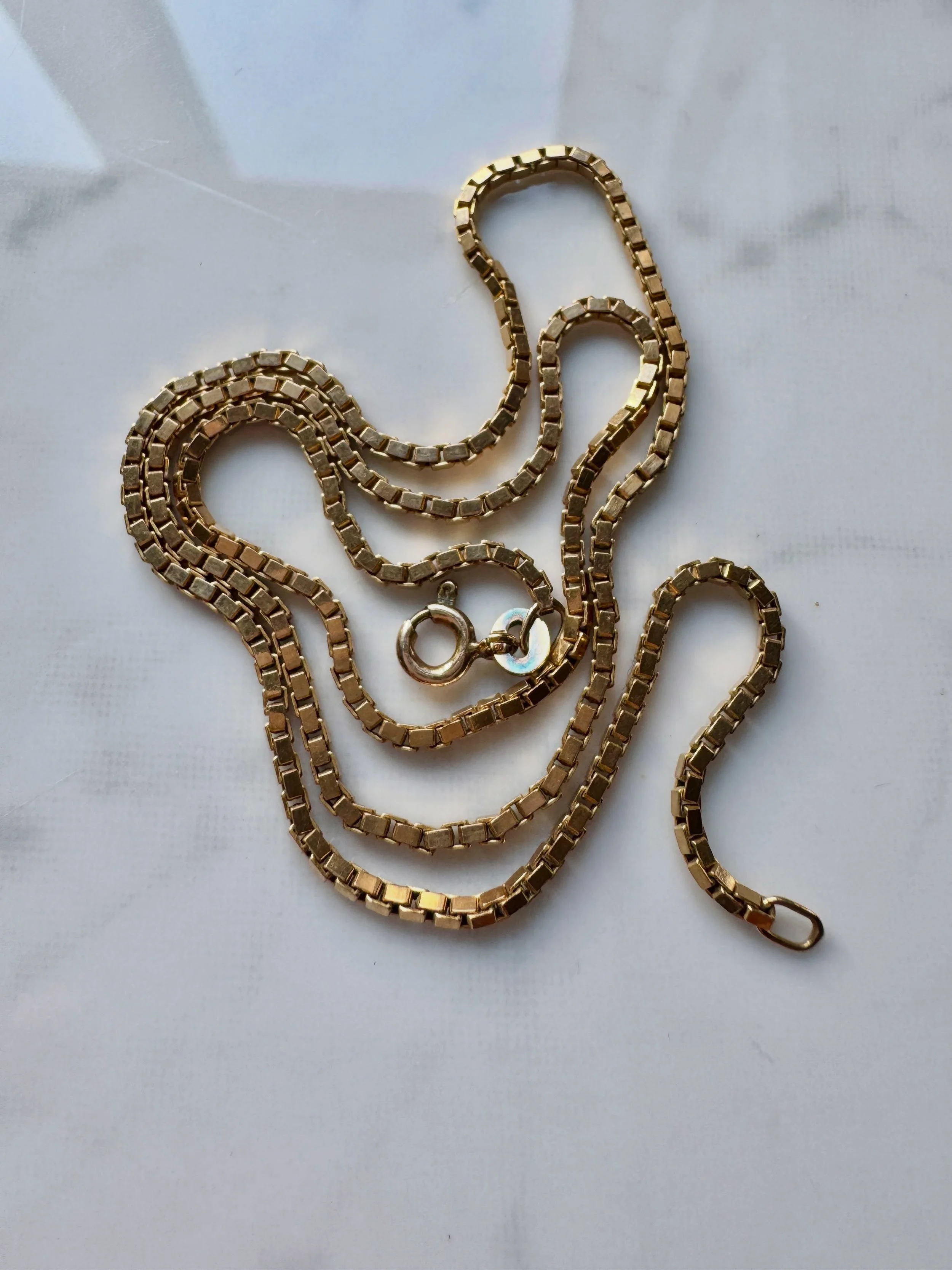 New perfection 💛
A super versatile 18&rdquo; box link chain in 9ct gold - just added to the website. Stock drop coming tomorrow - stay tuned 💛