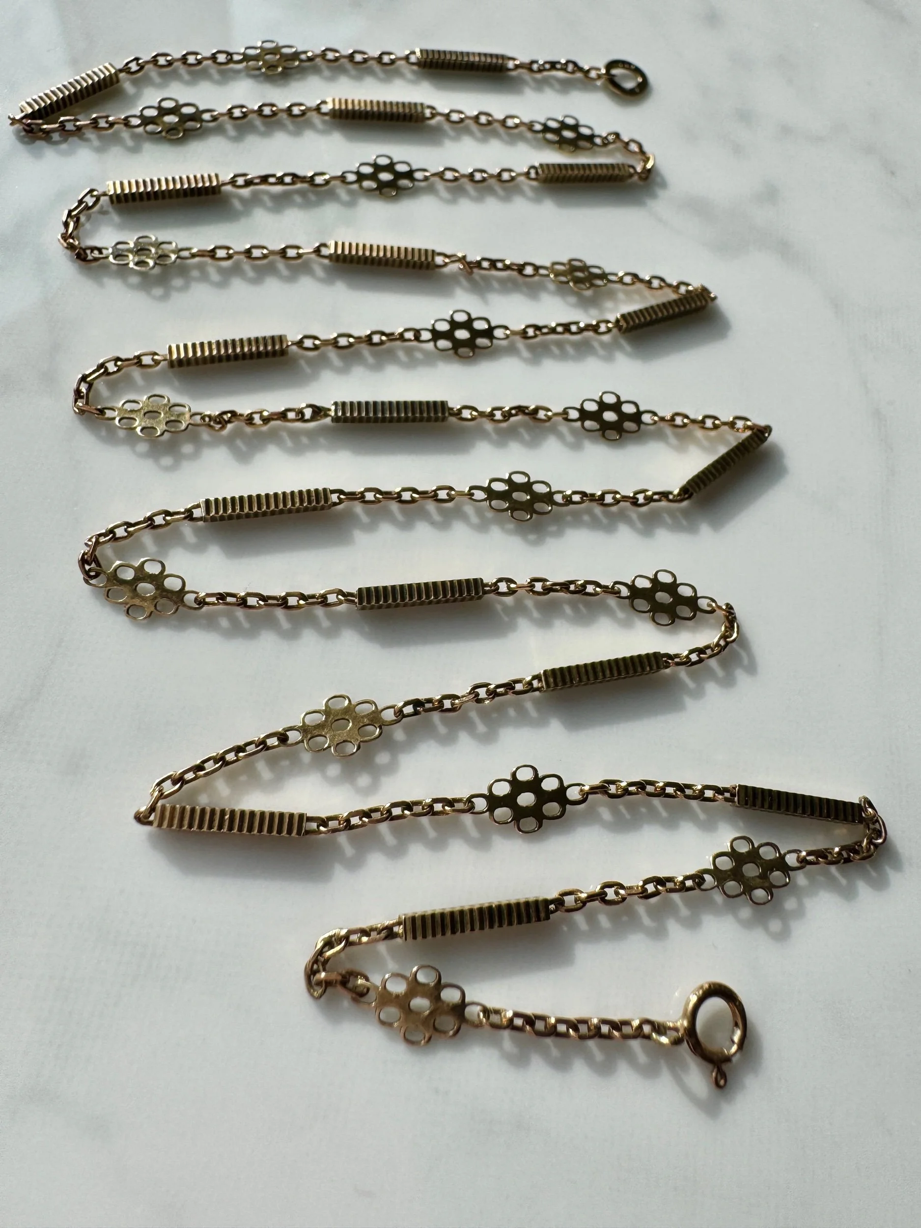 Vintage 27" Flower and Bar Fancy Link Chain,  9ct