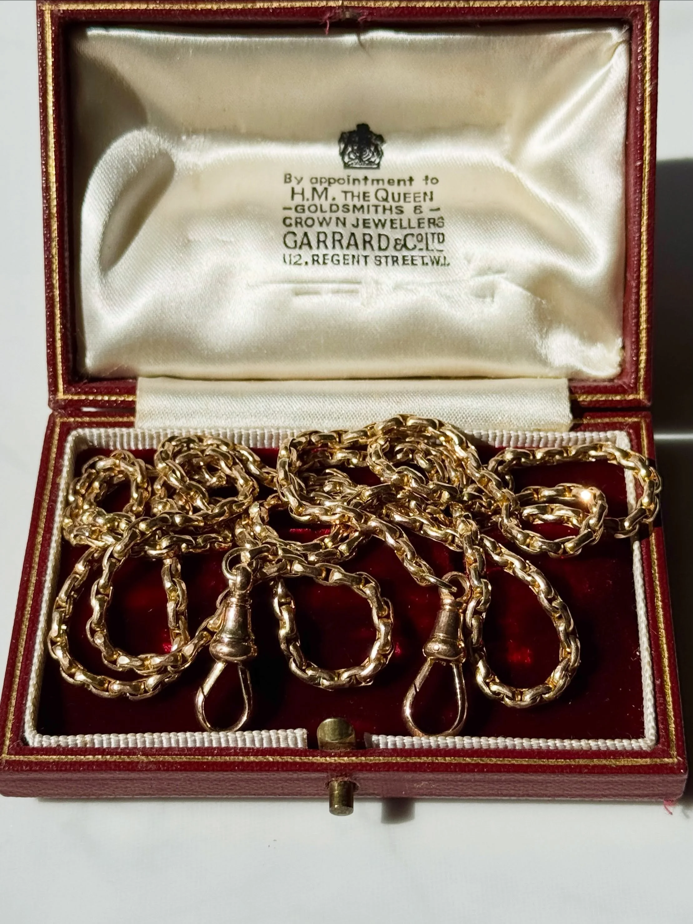 Two identical 19&rdquo;&lsquo;chains have just landed. Antique perfection - an excellent length, dog clip clasps, 9ct gold and my favourite soft belcher link. 
Layaway available in 24 hours - just message me to be on the list. Happy hump day! ⛓️💛