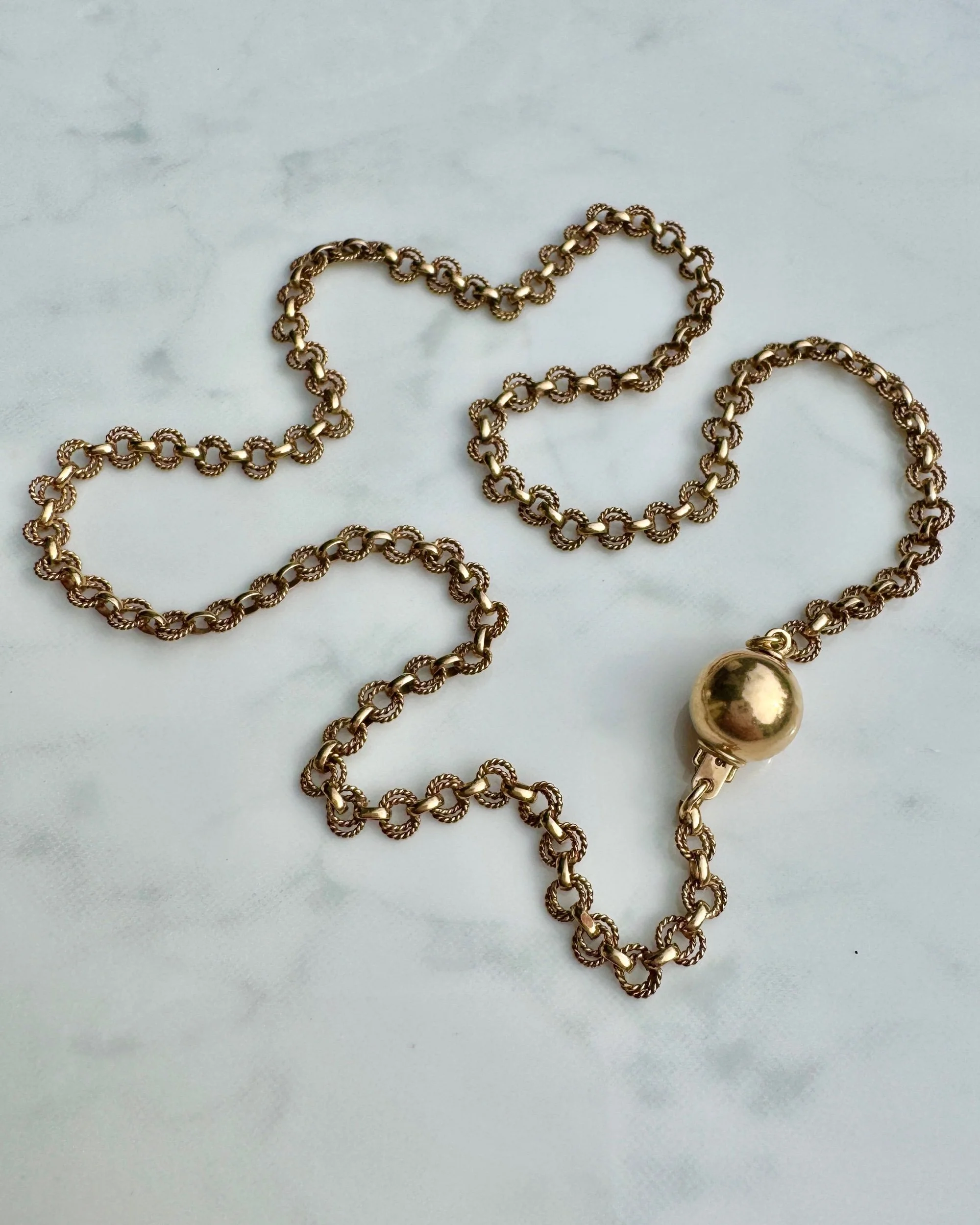 17.5" Frilly Link Chain with Ball Clasp, 9ct