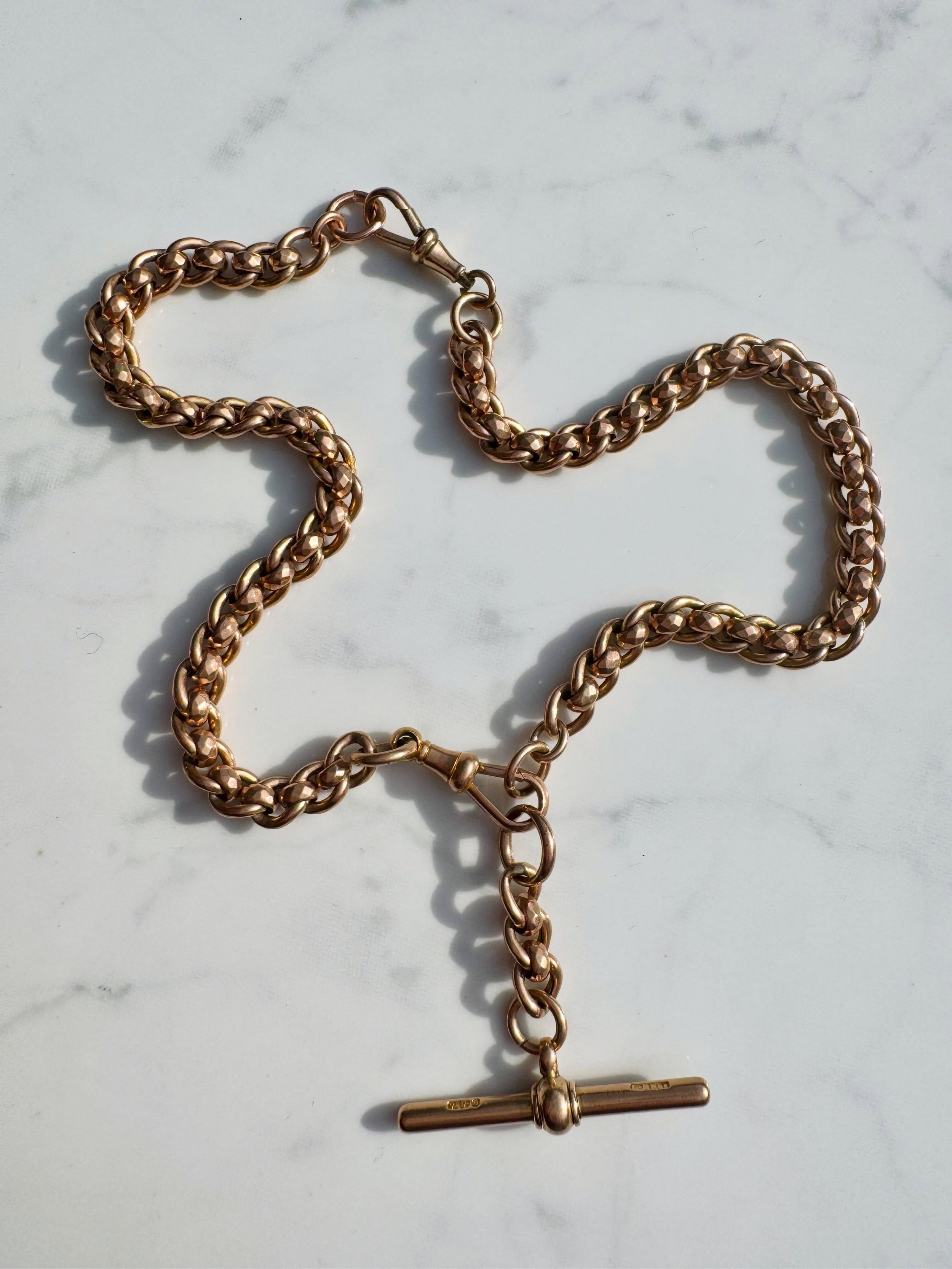 One piece of jewellery or three? Get maximum versatility with this deconstructed antique rollerball Albert chain in 9ct gold. This beauty can be worn with or without the T bar. perhaps as two bracelets or as an extender to another chain. How would yo