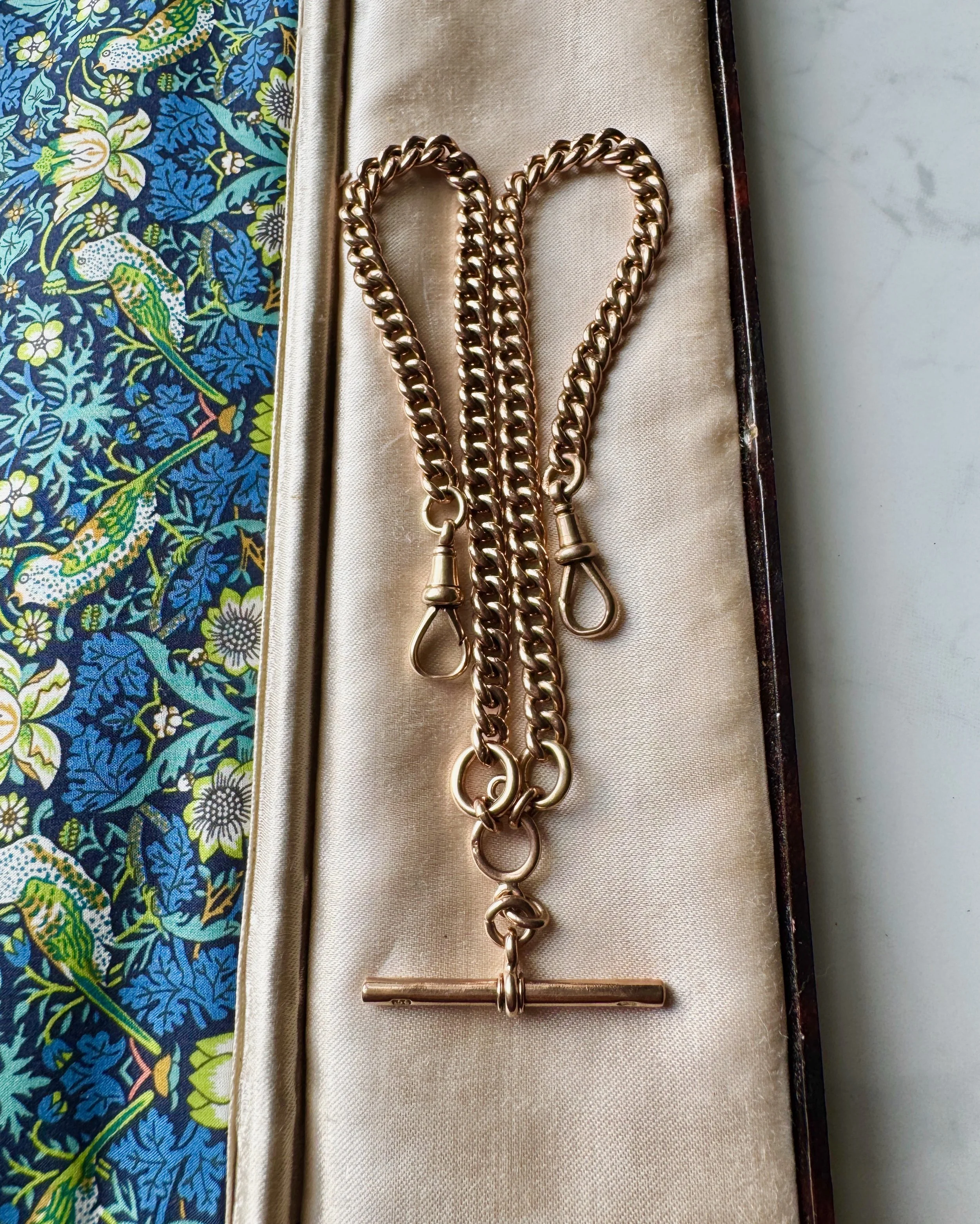 17" Victorian Double Albert Chain with T Bar, 9ct