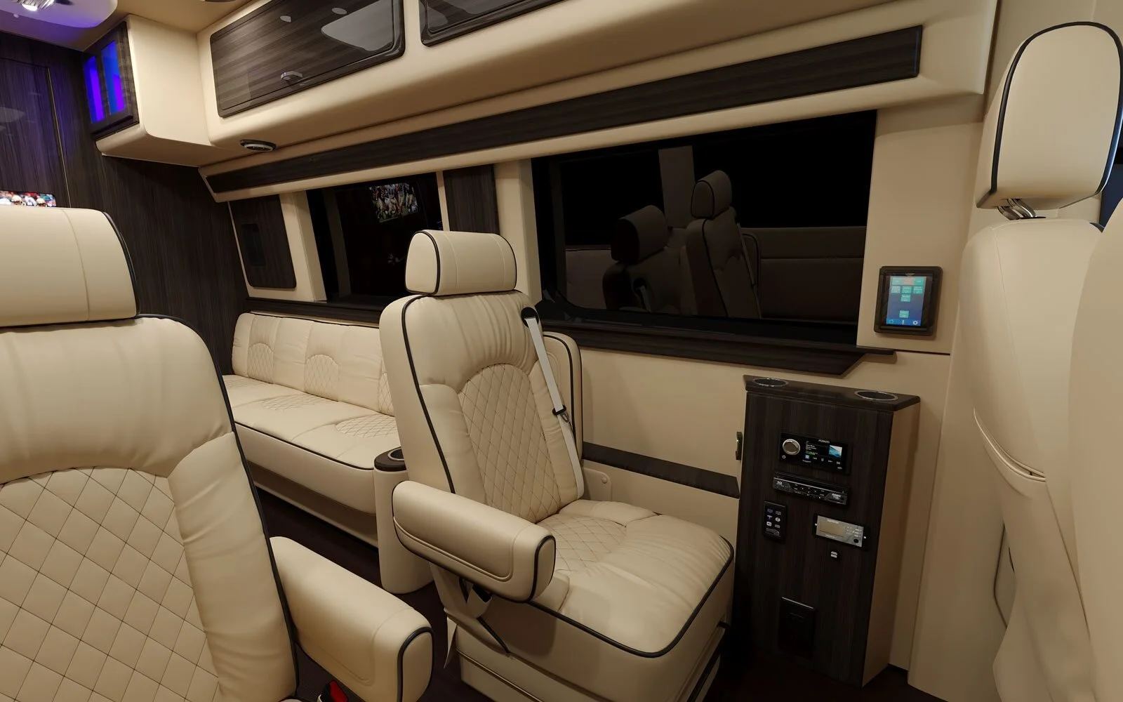 rv_new_0008_WEB-1600x1000.jpg