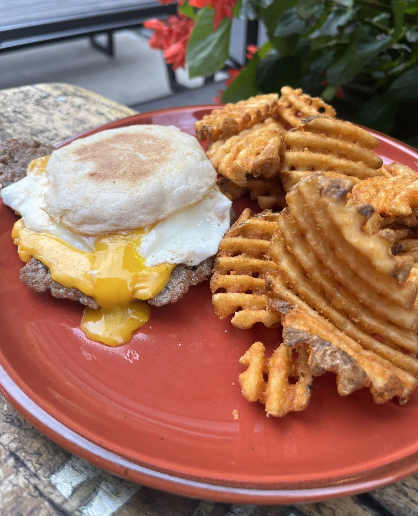 SUNDAY SPECIAL at the Shack! Watson's Breakfast Smash:⁠
Toasted fennel sausage, smashed like a burger, topped with American cheese, an egg cooked your way, and spicy mayo on an English Muffin. Served with Waffle Fries. Sunday only while supplies last