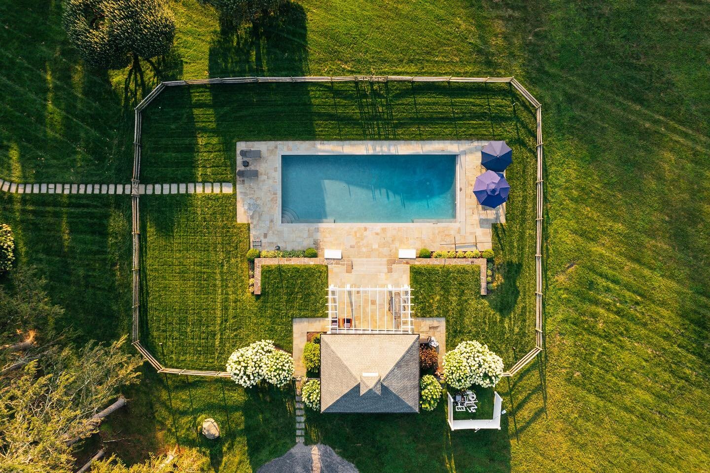 Summer is on the horizon and we have some amenity packed homes coming your way! From stunning pools, ponds, sports barns, golf, tennis courts, waterfalls, and trails! Of wait&hellip; and one of the homes might have all of these things! Link in bio to