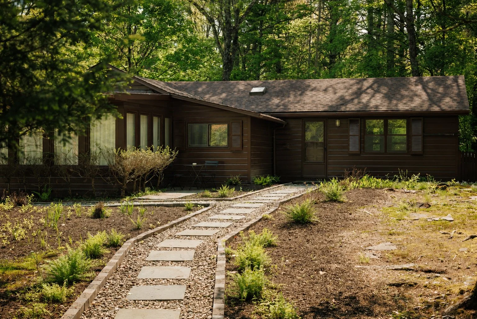 Front_of_House_06-2.jpg