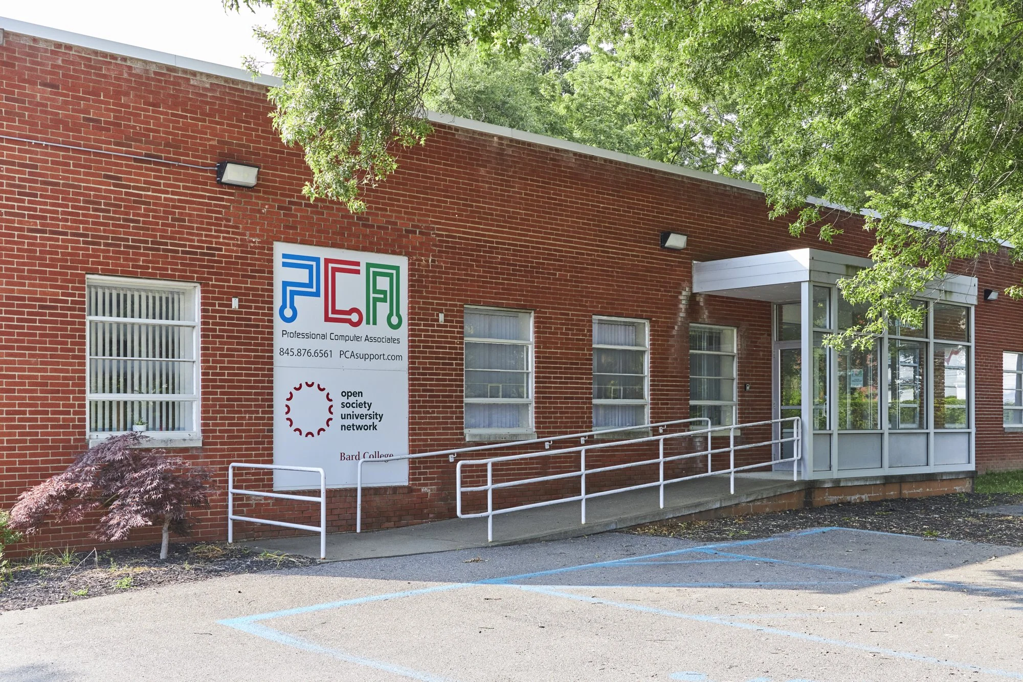 S Broadway Red Hook_0002.jpg