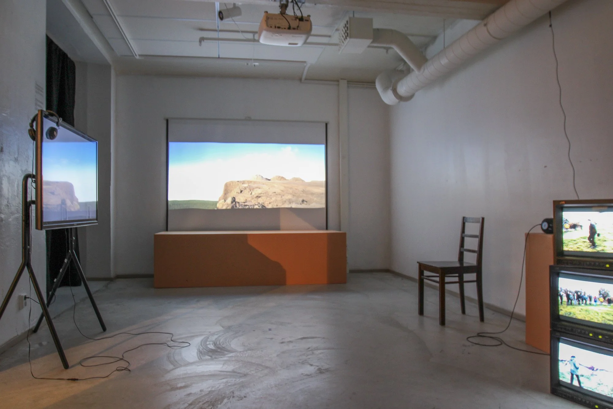 Nightshift II / Group exhibition