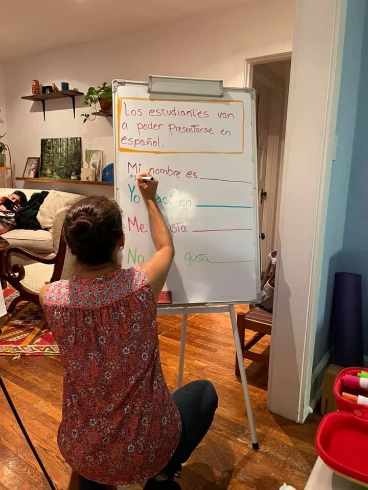 Spanish Classes with Voces de Nashville 