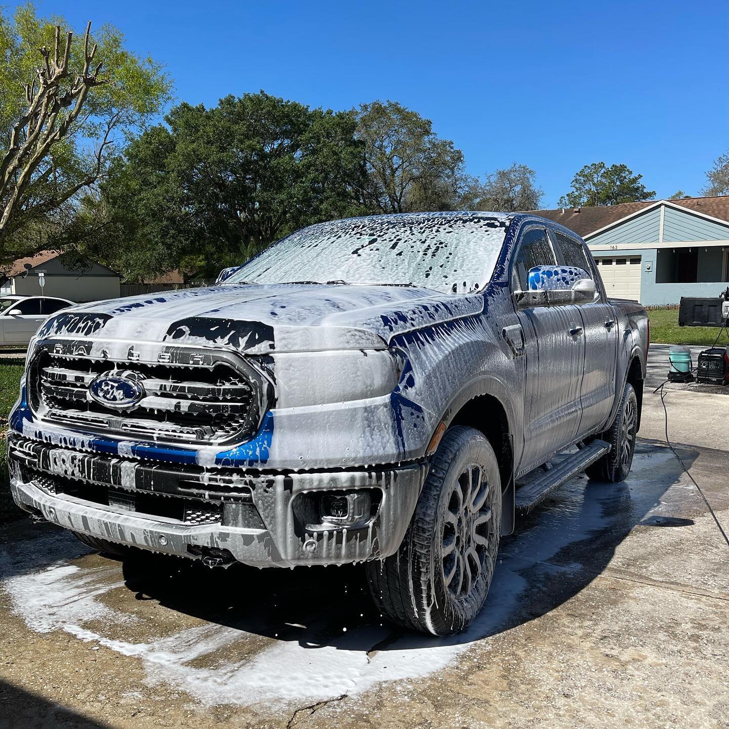 Happy Monday guys! Here we have this beautiful Ford Ranger we worked on a couple of weeks ago. We did a complete exterior detail and as you can see the tires were completely caked on, quick exterior clay bar and then a sealant for upcoming months of 