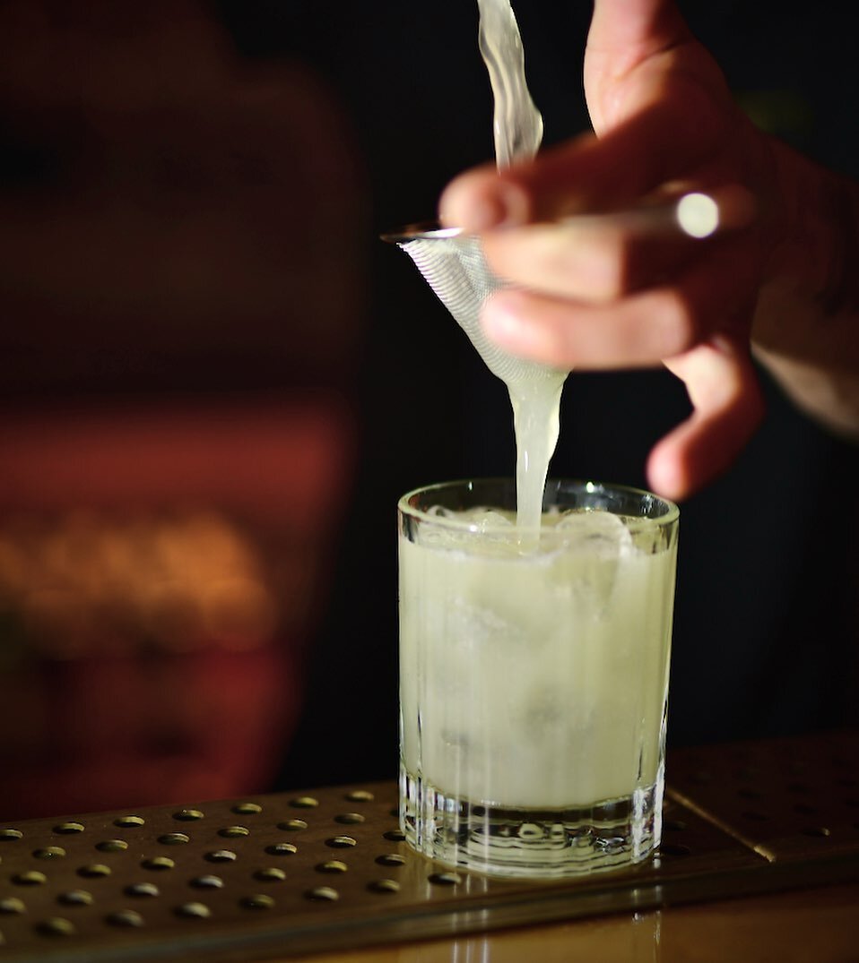 Open at 1pm today with music on our patio at 5pm!
📷: @chase_life_photography 
#frankiesoceanside #cocktaillounge #oceansidecalifornia #visitoceanside #cityofoceanside #oceansidebar