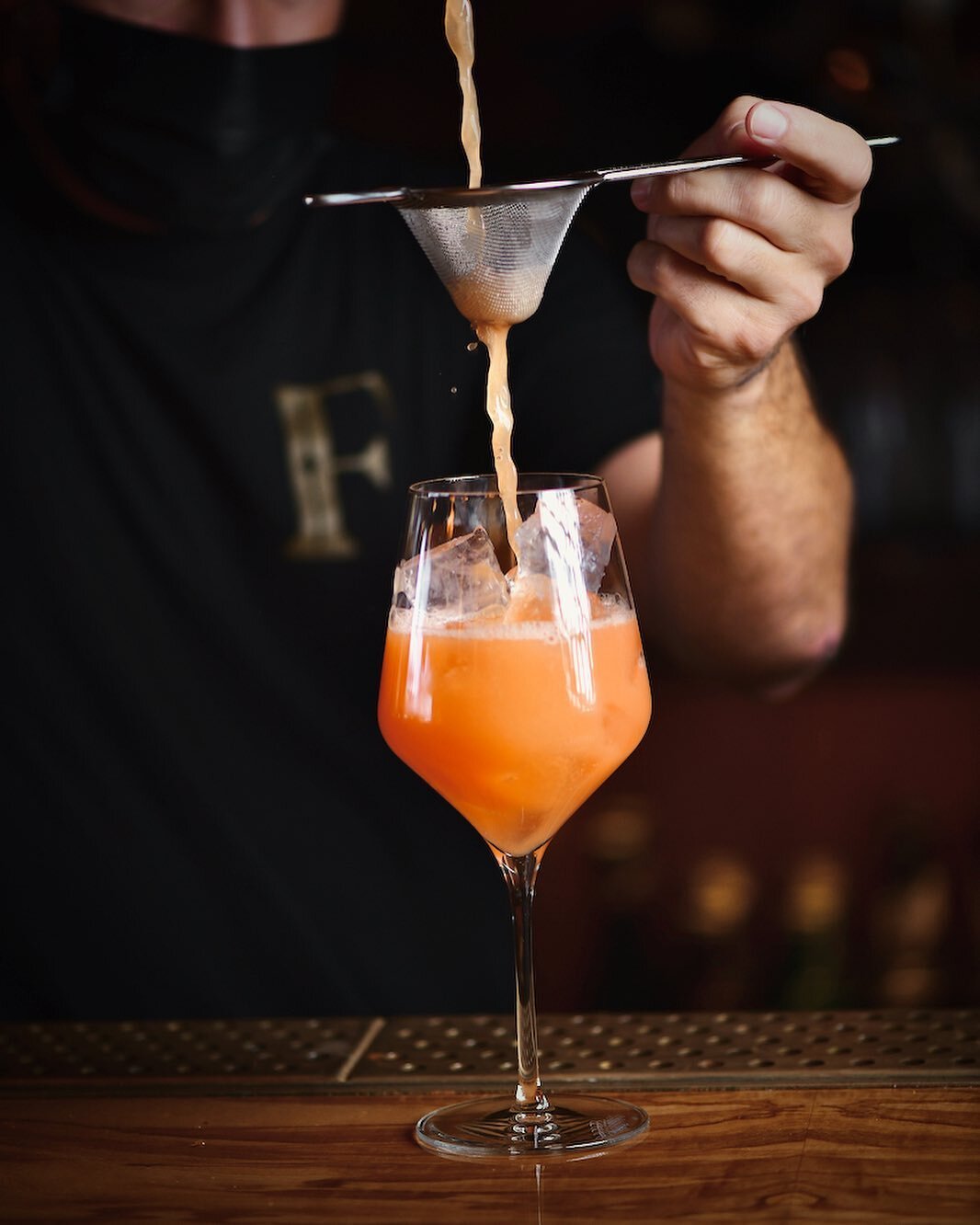 Hello Saturday! Our patio will be open at 1pm today for you to stop and enjoy the sunshine! Come say hi!
📷: @chase_life_photography 
#frankiesoceanside #visitoceanside #oceansidecalifornia #oceansideca #cocktaillounge #oceansidebar