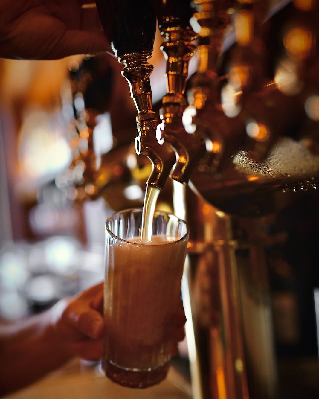 Come bring Dad by for a brew and a cocktail! Open today at 1pm 
📷: @chase_life_photography 
#frankiesoceanside #visitoceanside #oceanside #oceansidecalifornia #oceansideca