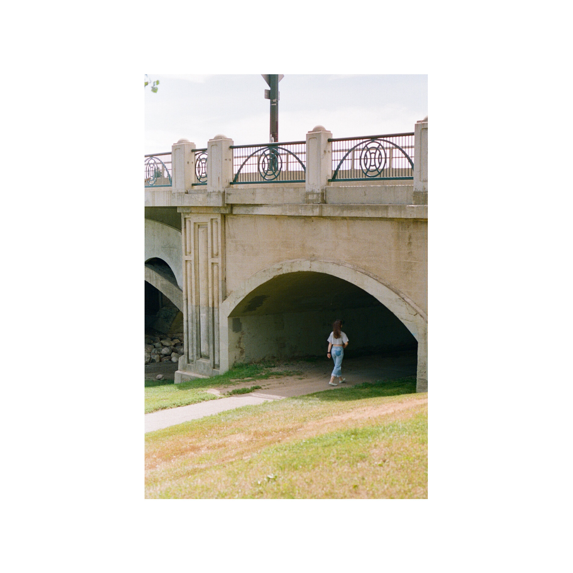 Side18.jpg