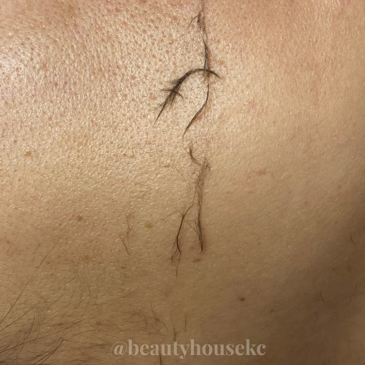 ✨ Did you know? ✨

When you book a permanent makeup service at Beauty House, you&rsquo;ll receive a complimentary dermaplane treatment at your 6-week follow-up appointment! 💕

Because flawless PMU deserves glowing skin too.

✨ Link in bio to book.