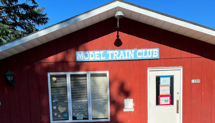 Trains_model_train_club.png