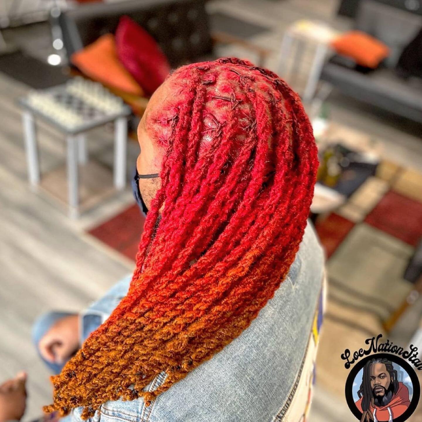 When that red pops out!!!
&bull;
Tag someone who has dope locs!!
&bull;
Make sure you book your next appointment with @locnationstan only at @locnationhairsalon ..
&bull;
Tap link in bio..
&bull;
#blackgirls #divine #king #queen #natural #naturalhair