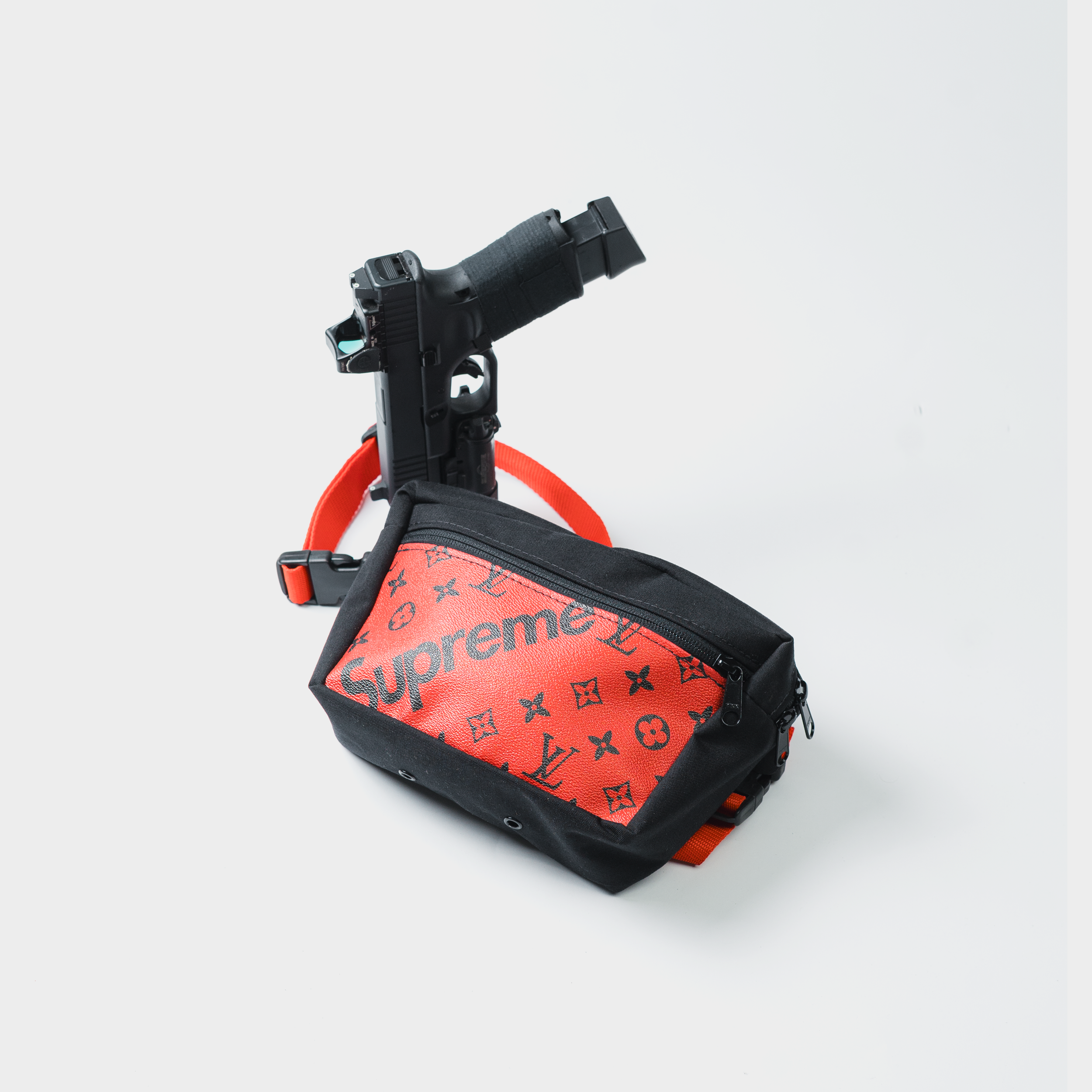 LV x Supreme Clutch Bag™