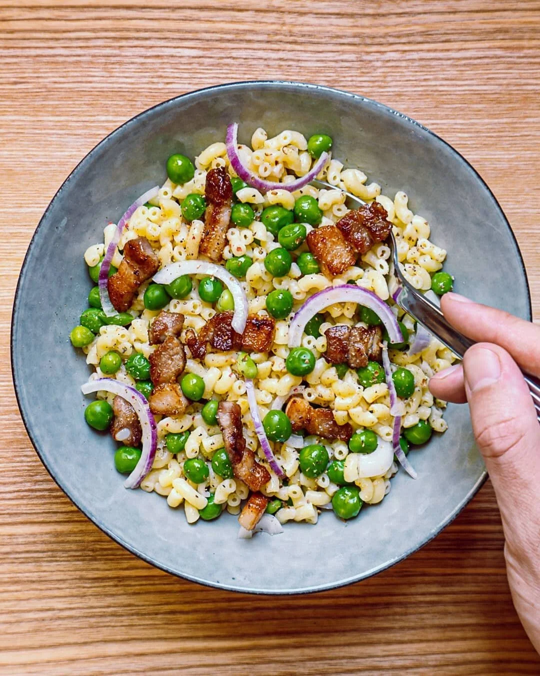 🇫🇷 Coquillettes coquettes
Chaud ou froid c'est vous qui d&eacute;cidez! J'aime vraiment trop les petits pois frais, pas vous?

On me dit &agrave; l'oreillette que ce serait bien avec de la feta mais comme je n'aime pas &ccedil;a, je vous laisse me 