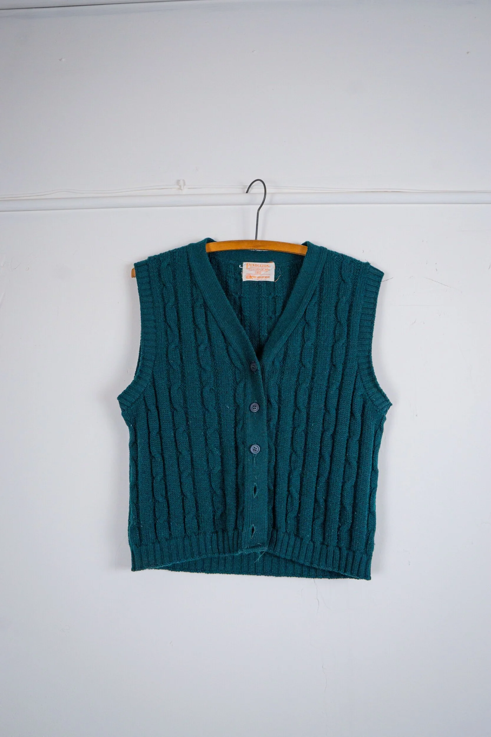 6C3BEED8-9E30-4C36-9BA2-1802E9DE941F