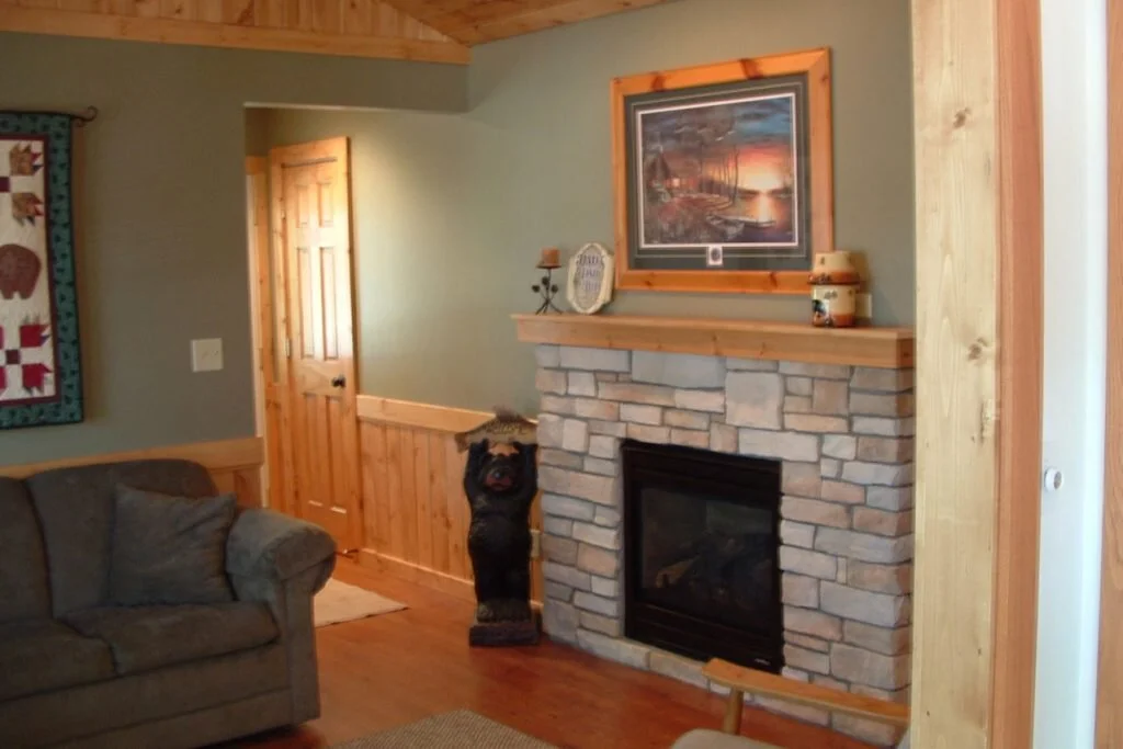 Bowman’s Pine Hollow Cottage