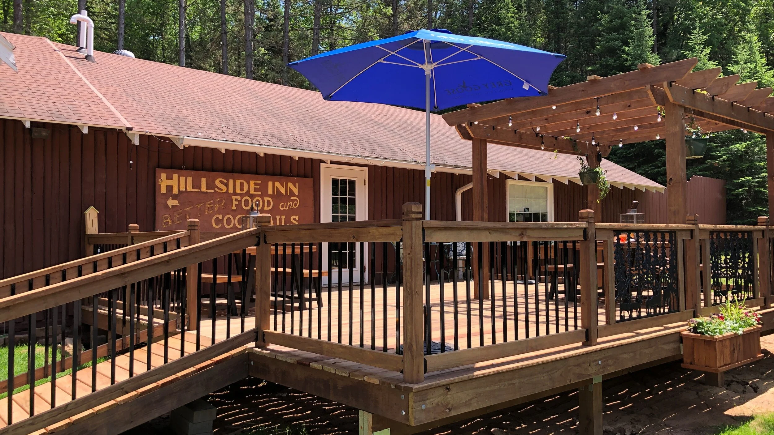 Hillside Tavern &amp; Grill